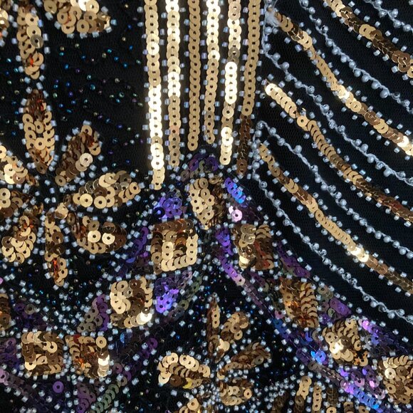 flapper like gold and black  sequins dress - Picture 5 of 8